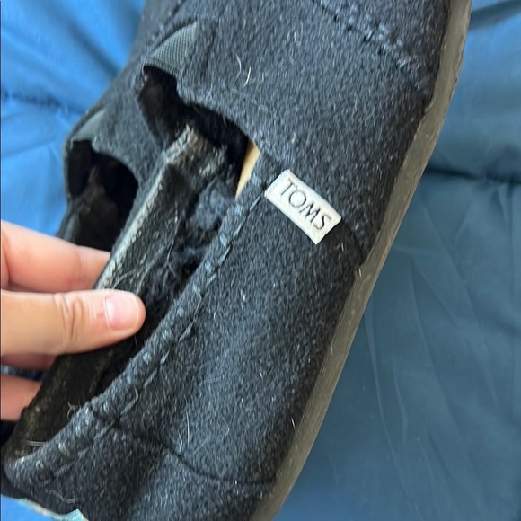 Toms Black Minimalist Slip-On Flats - Picture 6 of 8
